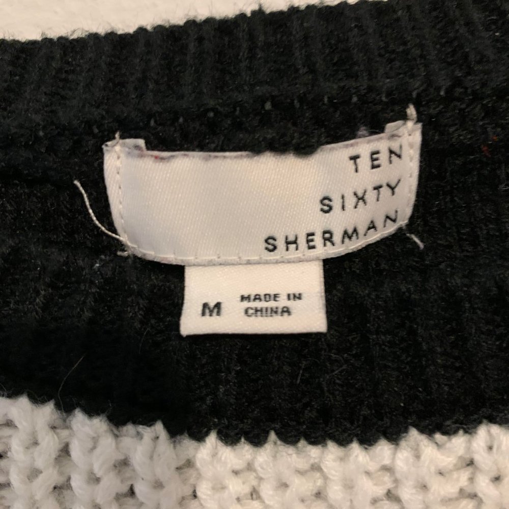 Color Block Sweater - Picture 4 of 4